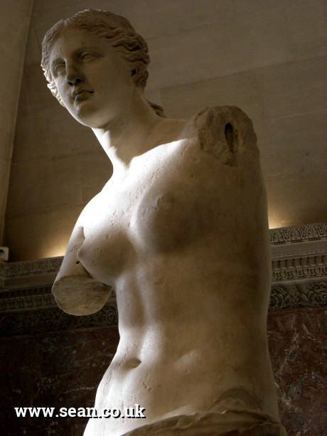 Photo of the Venus de Milo in Paris, France